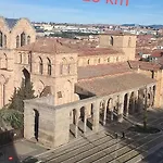 Avenida Avila *