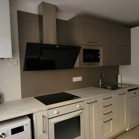 Avenida Avila 度假居 *